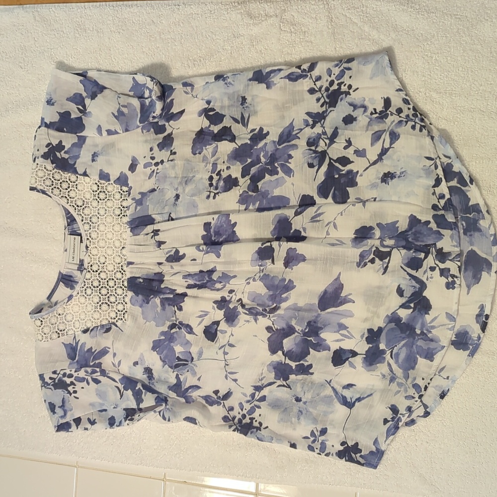 Women's blouse